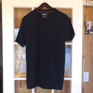 Gildan performance men’s medium black. Excellent condition